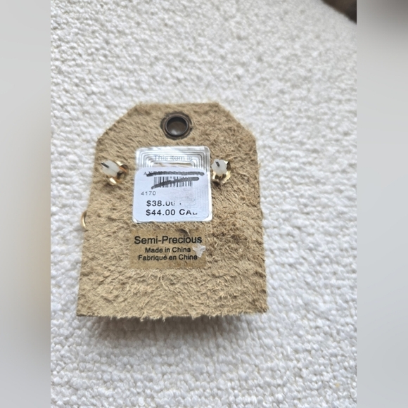 Anthropologie,  Abstract Floral Earrings, Gold Tone/Brown, NEW! - Picture 4 of 4